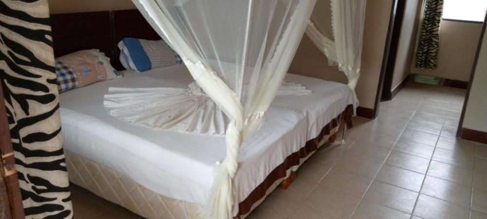 Funky Squids Beach Resort Bagamoyo Exterior foto