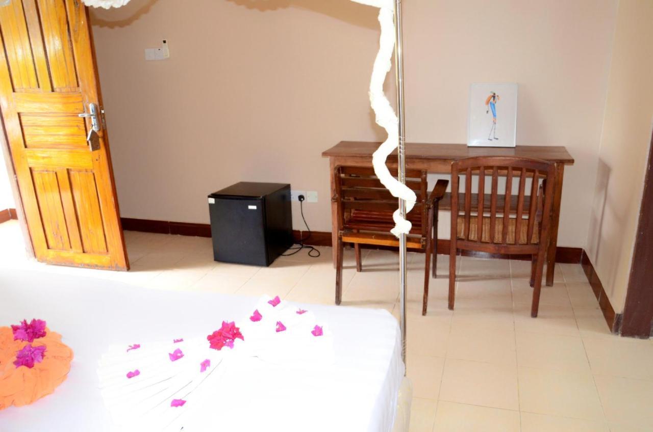 Funky Squids Beach Resort Bagamoyo Exterior foto