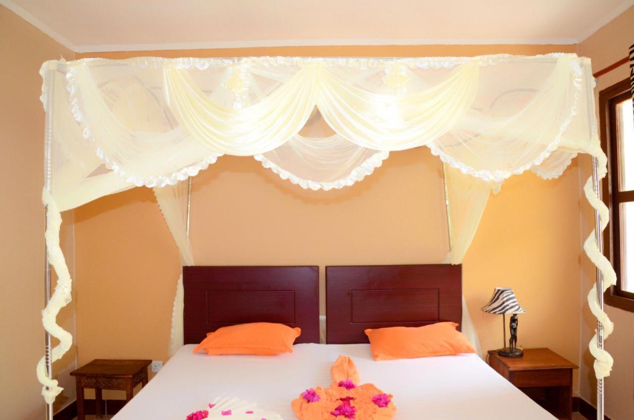 Funky Squids Beach Resort Bagamoyo Exterior foto