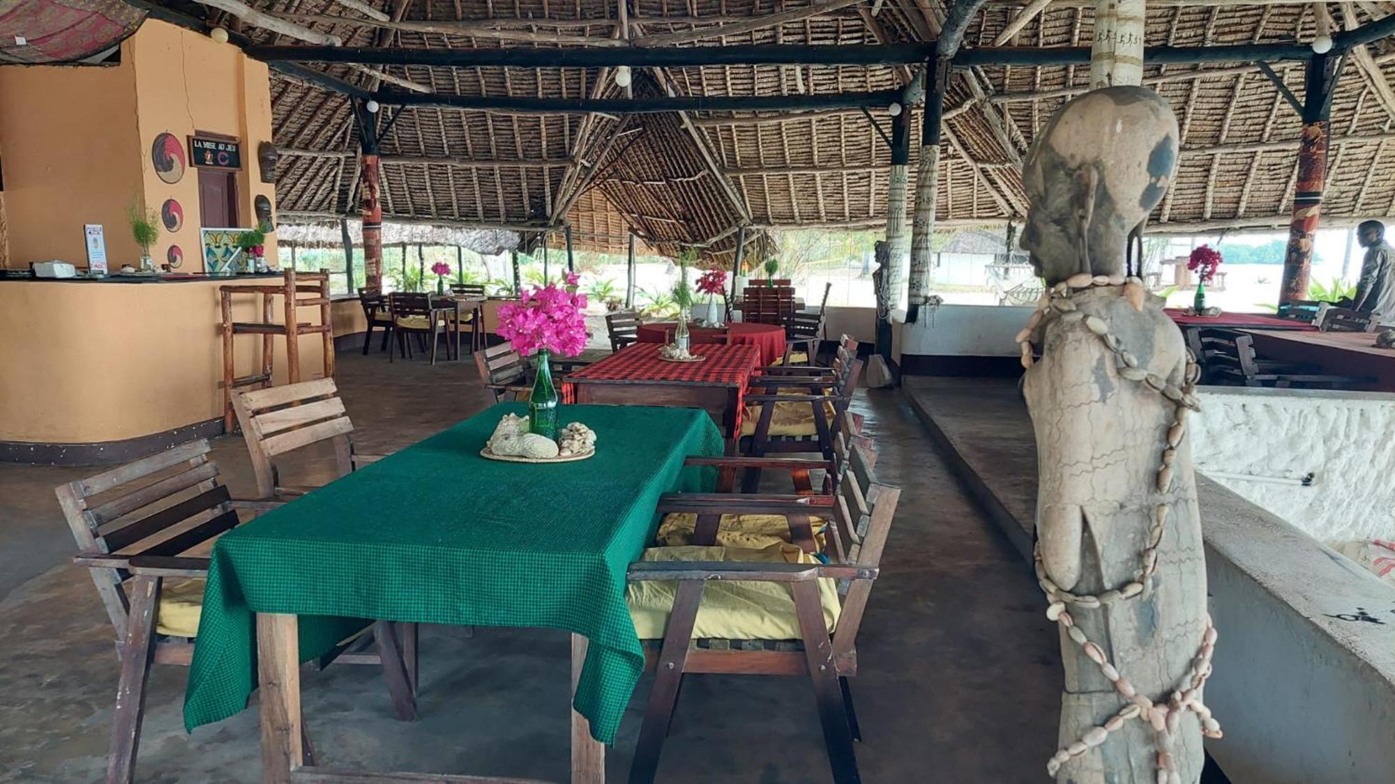 Funky Squids Beach Resort Bagamoyo Exterior foto